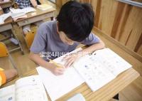 寶寶4月出生買多厚的衣服看這,奶瓶、口水巾也得準備好